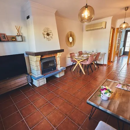 La Casa Del Barrio - *