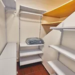 La Casa Del Barrio - *