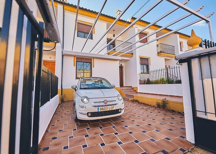 La Casa Del Barrio - *